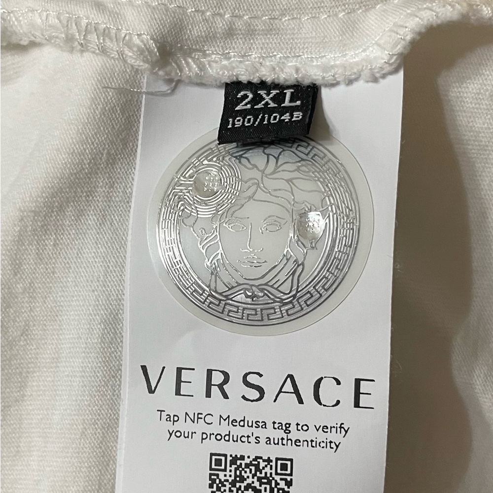 Versace Medusa Crop Top T-shirt White Womens US Size Large 12 Italy 2XL Logo - Picture 2 of 6